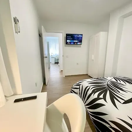 P5 Beautiful & Shiny Apartment Malaga